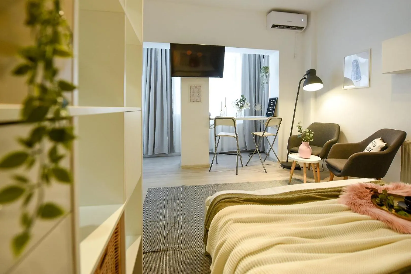 Smardan Street Serenity - Cozy Retreat In Bucharest'S Core Bucareste