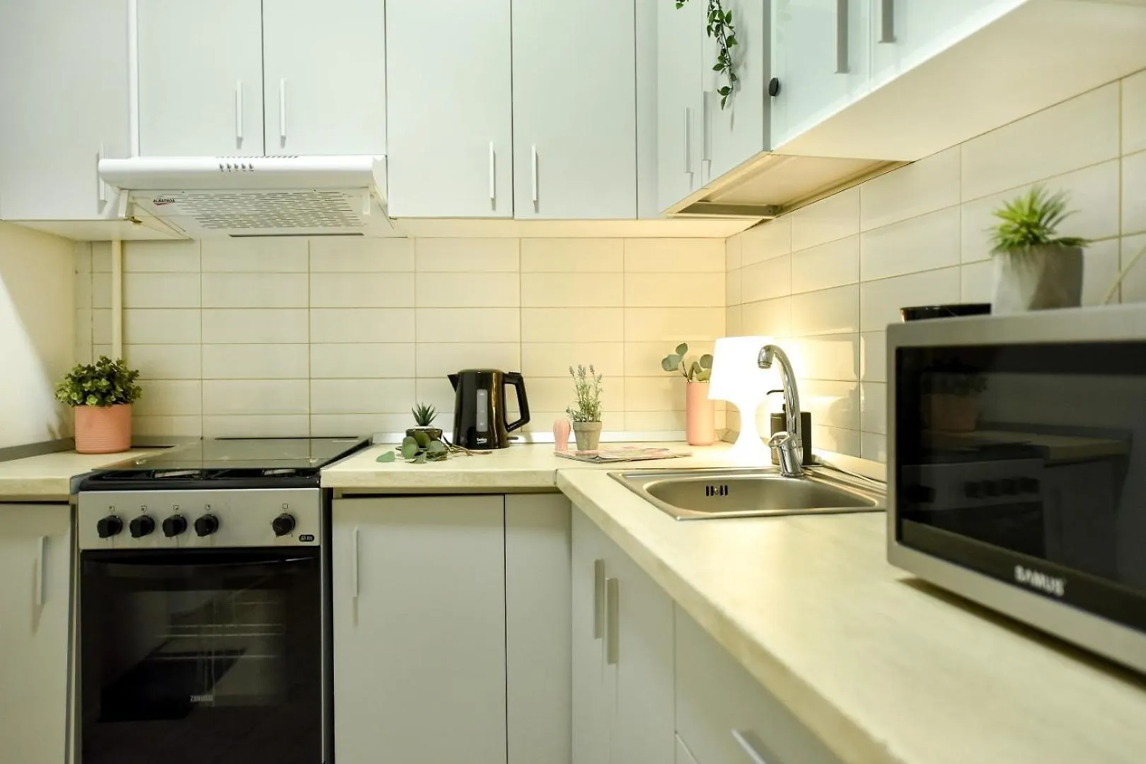 Smardan Street Serenity - Cozy Retreat In Bucharest'S Core 0*, 부쿠레슈티